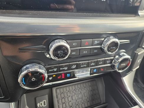 New 2025 Ford F150 Lariat w/ Equipment Group 502A High image 17