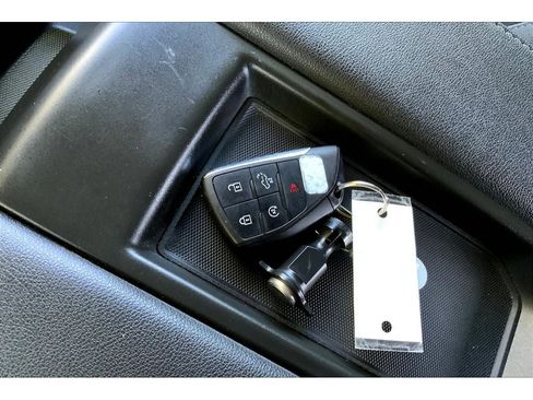 Used 2023 Chevrolet Silverado 1500 Custom image 14