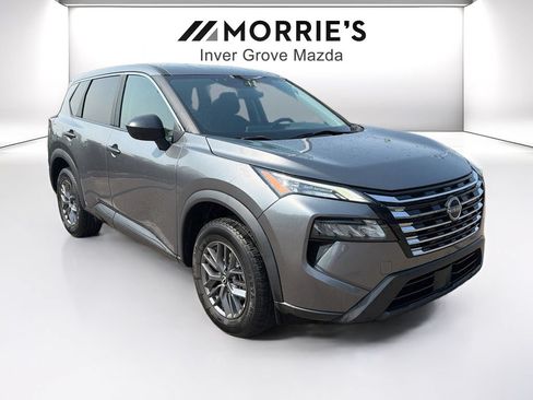 Used 2024 Nissan Rogue S AWD/4WD image 3