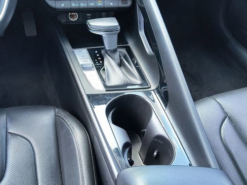 Used 2024 Hyundai Elantra Limited FWD image 28