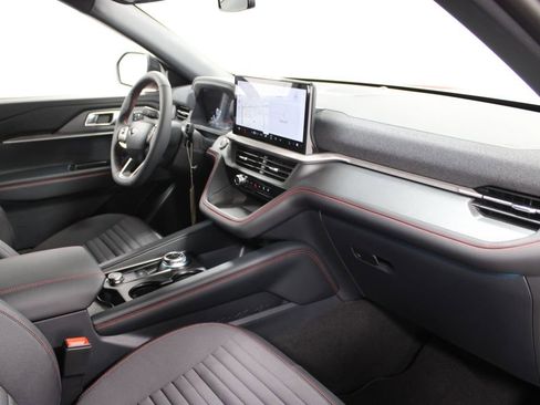 New 2026 Ford Explorer ST-Line w/ ST-Line Street Pack image 28