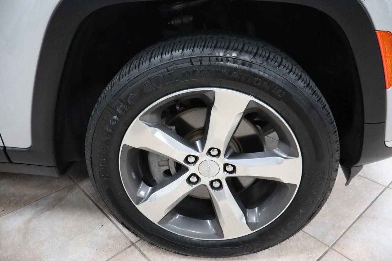 Used 2021 Jeep Grand Cherokee L Limited AWD/4WD image 45