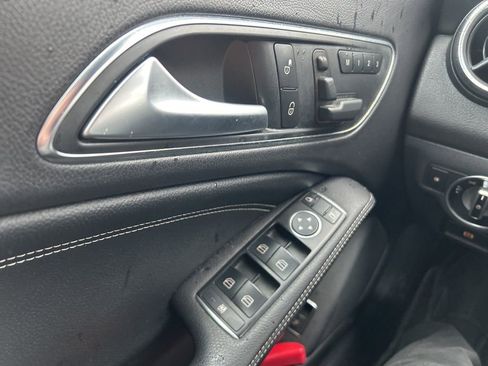Used 2014 Mercedes-Benz CLA 250 image 12