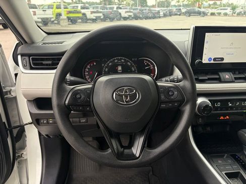 Used 2025 Toyota RAV4 XLE w/ Convenience Package FWD image 17