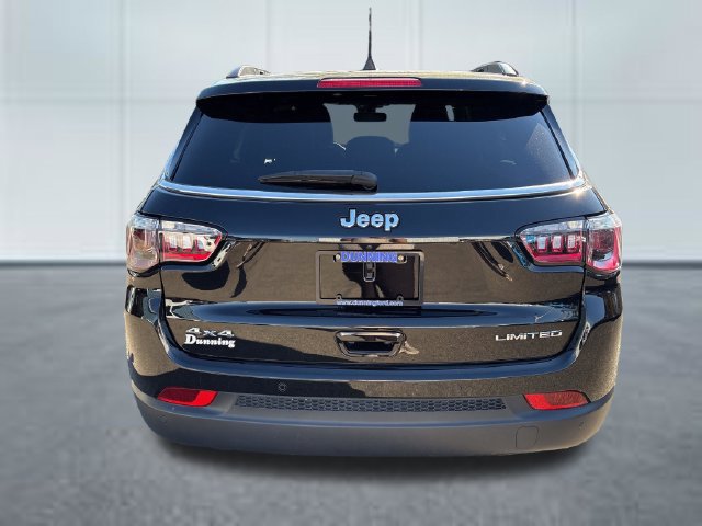 Used 2024 Jeep Compass Limited AWD/4WD image 3