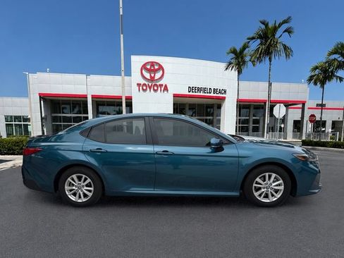 Used 2025 Toyota Camry LE FWD image 11