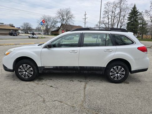 Used 2011 Subaru Outback 2.5i image 4