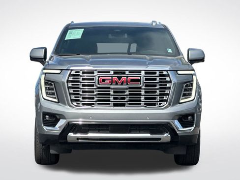 Used 2025 GMC Yukon Denali AWD/4WD image 8