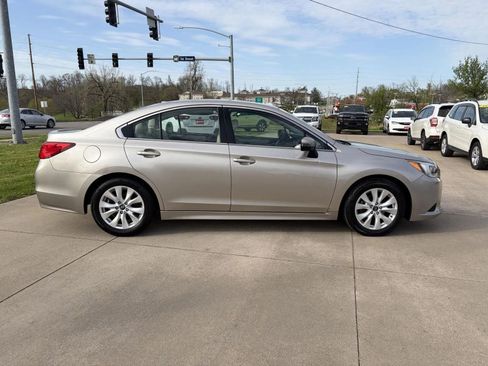 Used 2015 Subaru Legacy 2.5i Premium AWD/4WD image 4