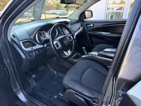 Used 2017 Dodge Journey Crossroad FWD image 16