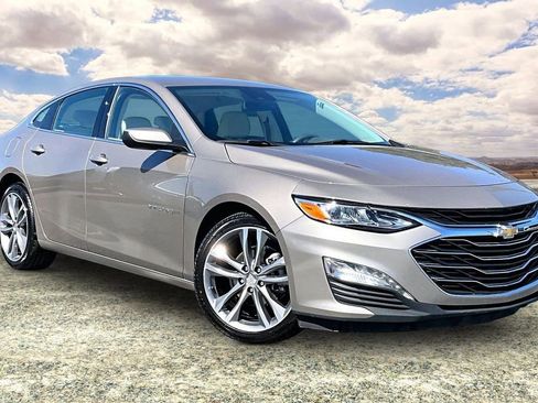Used 2024 Chevrolet Malibu LT FWD image 1