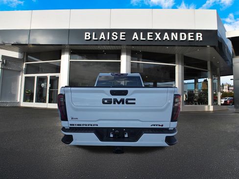 Used 2024 GMC Sierra 2500 AT4 w/ AT4 Premium Plus Package image 6
