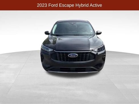 Used 2023 Ford Escape Active w/ Tech Pack #1 AWD/4WD image 2