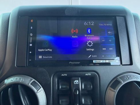 Used 2017 Jeep Wrangler Unlimited Sport AWD/4WD image 13