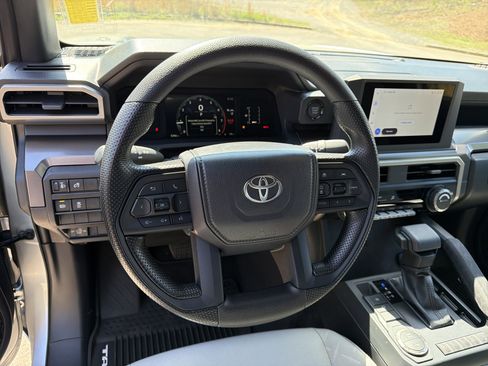 Used 2026 Toyota Tacoma SR5 RWD image 23