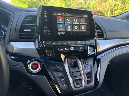 Used 2022 Honda Odyssey Touring image 23