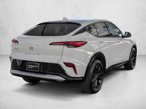 Used 2025 Buick Envista Sport Touring image 5