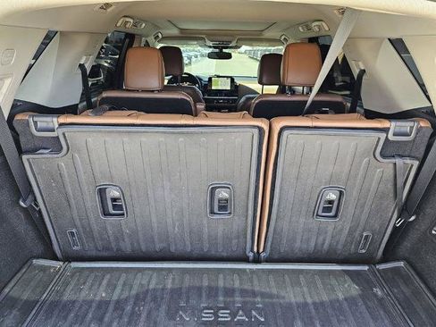 Used 2022 Nissan Pathfinder Platinum w/ Cargo Package FWD image 19