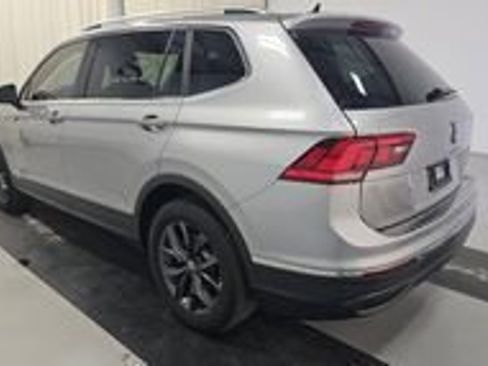 Used 2024 Volkswagen Tiguan SE FWD image 12