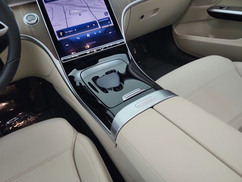 Used 2024 Mercedes-Benz C 300 Sedan image 17