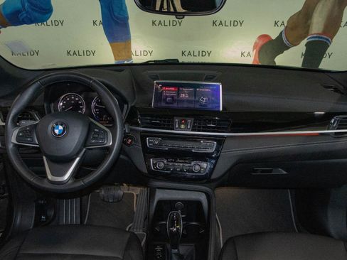 Used 2022 BMW X1 sDrive28i w/ Premium Package 2 FWD image 3