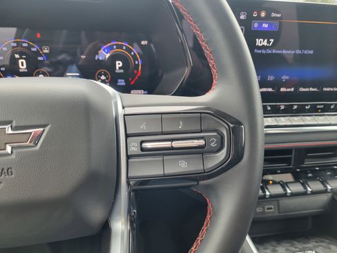 Used 2024 Chevrolet Colorado Z71 w/ Z71 Convenience Package 2 image 28