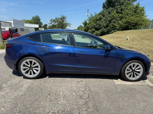 Used 2022 Tesla Model 3 RWD image 9