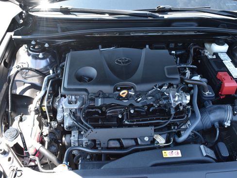 Used 2024 Toyota Camry LE AWD/4WD image 8