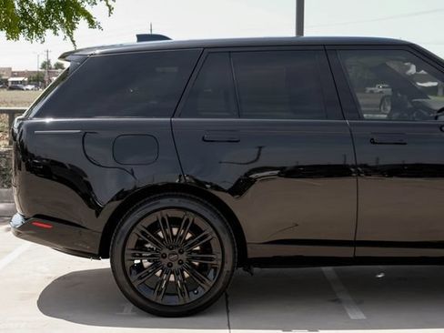 New 2026 Land Rover Range Rover SE AWD/4WD image 9