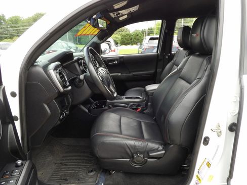 Used 2017 Toyota Tacoma TRD Pro image 11
