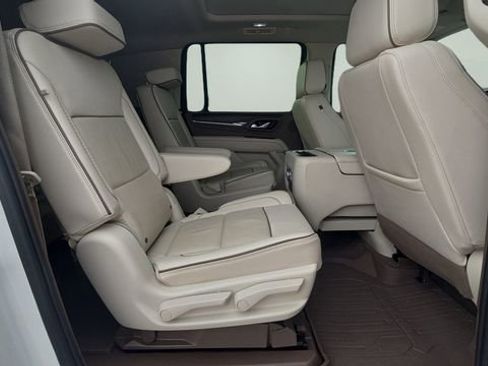 Used 2024 GMC Yukon XL Denali image 27