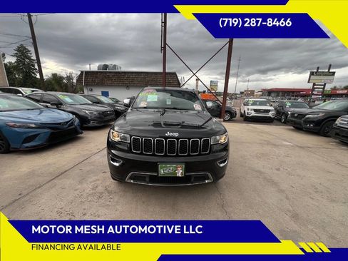 Used 2017 Jeep Grand Cherokee Limited AWD/4WD image 2