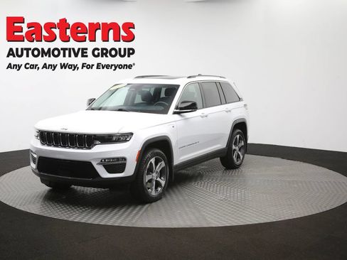 Used 2022 Jeep Grand Cherokee Limited 4xe w/ MOPAR Finishing Package AWD/4WD image 58