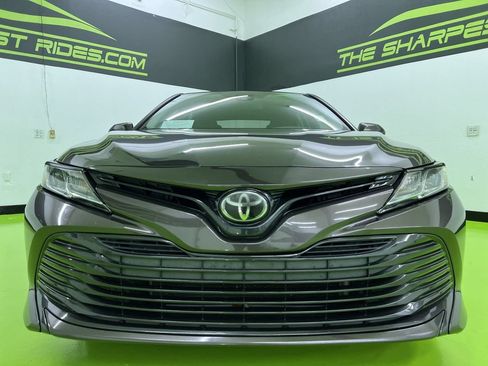 Used 2019 Toyota Camry LE FWD image 3