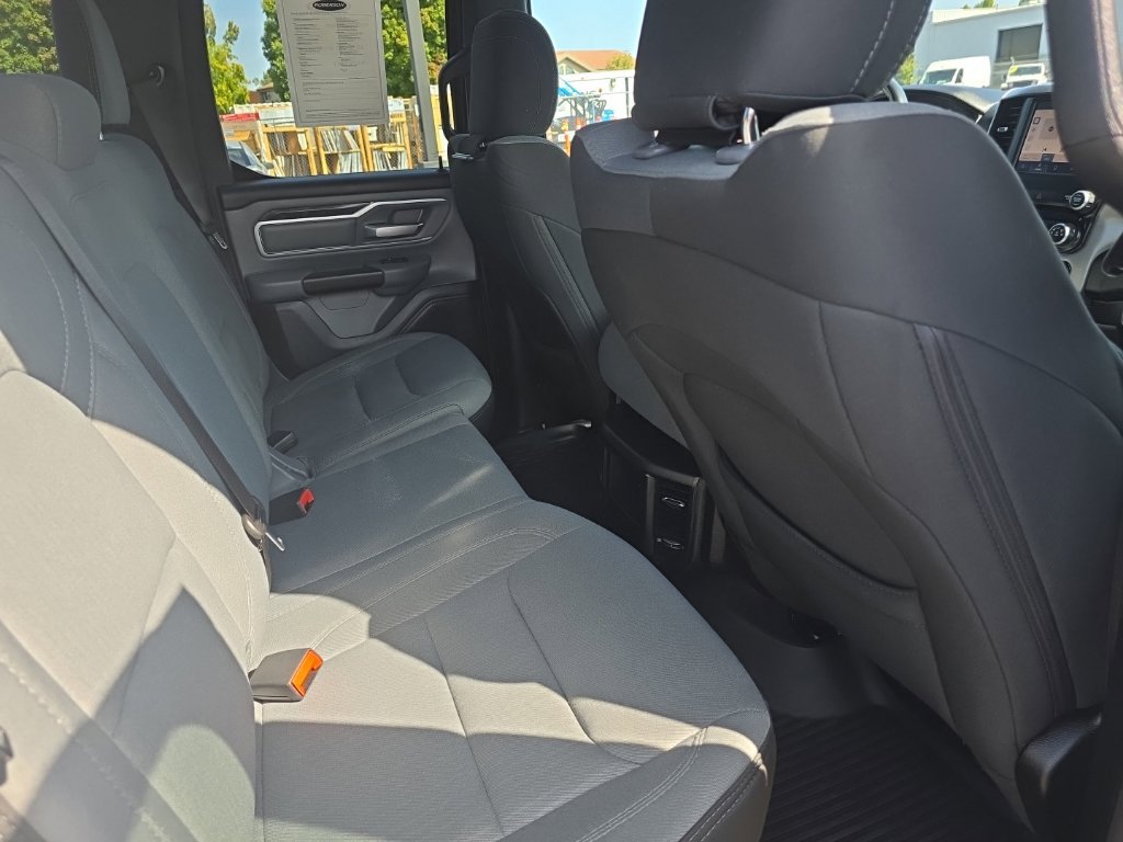 Used 2022 RAM 1500 Big Horn AWD/4WD image 11