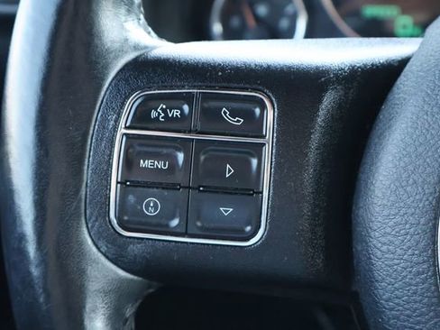 Used 2016 Jeep Wrangler Unlimited Sport w/ Connectivity Group AWD/4WD image 8