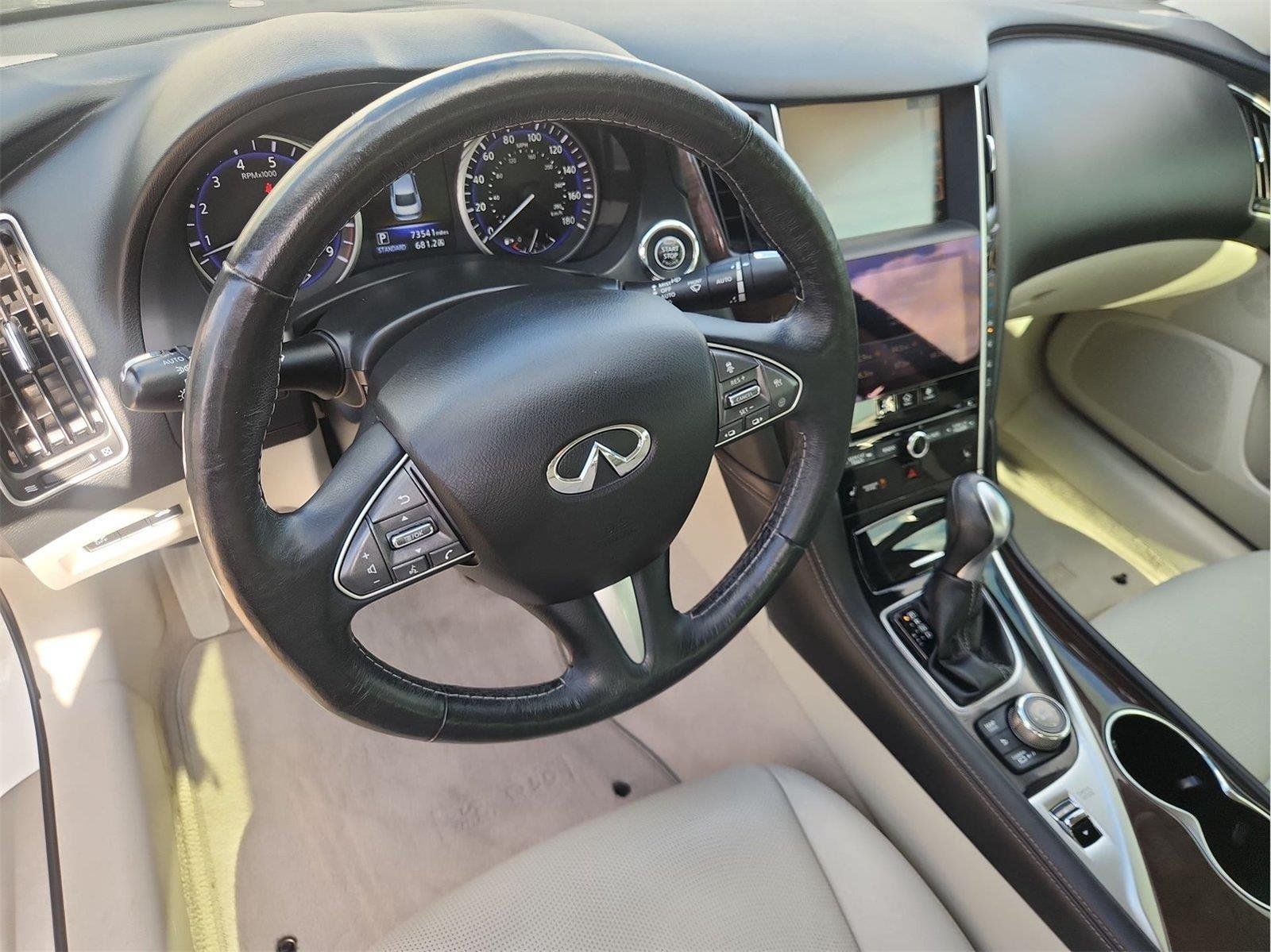 Used 2016 INFINITI Q50 3.0t Premium w/ Driver Assistance Package RWD image 10