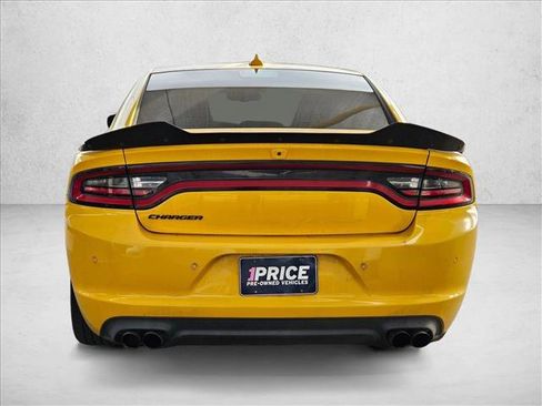 Used 2017 Dodge Charger SXT w/ Plus Group image 6