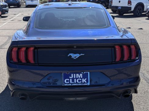 Used 2019 Ford Mustang Coupe image 3