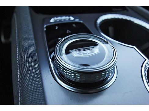 Used 2026 Cadillac Vistiq Premium Luxury image 24