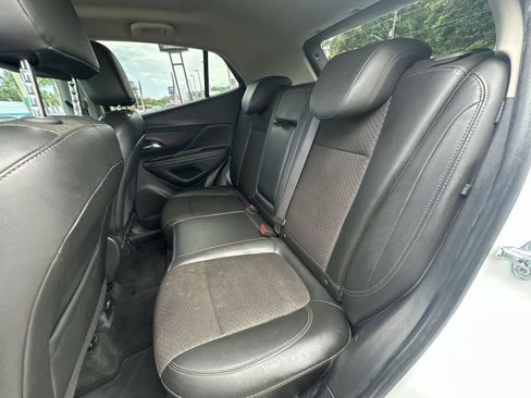 Used 2021 Buick Encore Preferred w/ Safety Package FWD image 18