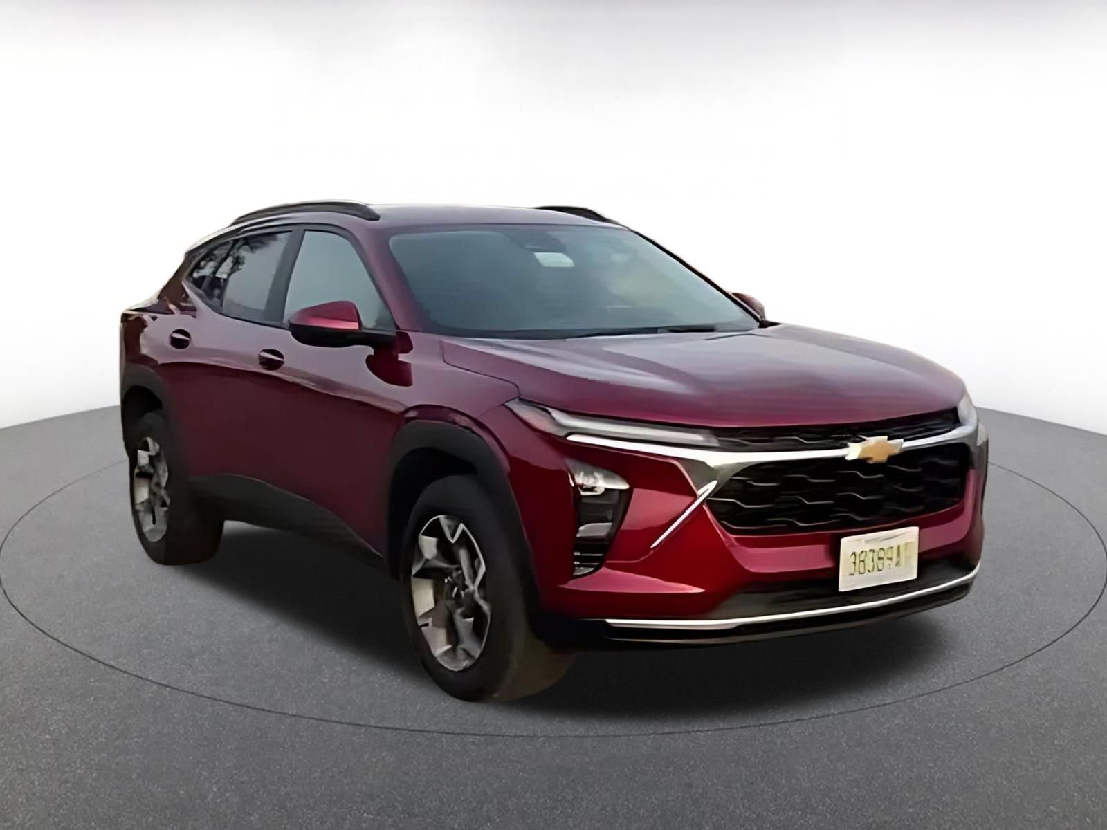 Used 2025 Chevrolet Trax LT FWD image 13