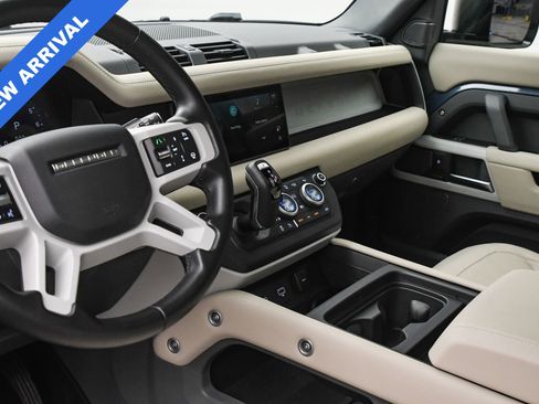 Used 2024 Land Rover Defender 110 S image 36