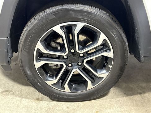 Used 2022 Jeep Compass Limited image 25