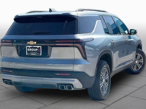Used 2026 Chevrolet Traverse LT w/ Driver Confidence Package AWD/4WD image 13