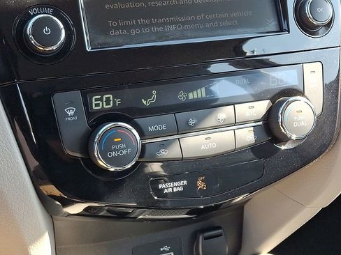 Certified 2022 Nissan Rogue Sport SL image 15