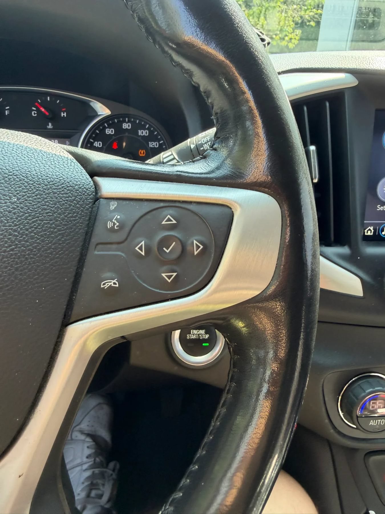 Used 2019 GMC Terrain SLT w/ Preferred Package AWD/4WD image 13