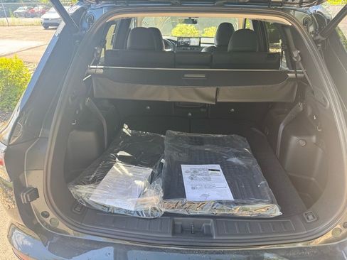 New 2025 Mitsubishi Outlander SE image 16