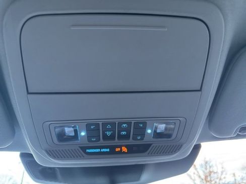 Certified 2022 Ford Explorer XLT w/ Equipment Group 202A image 25