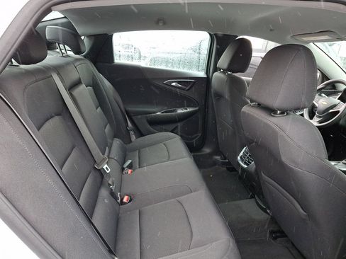 Used 2025 Chevrolet Malibu LT image 15